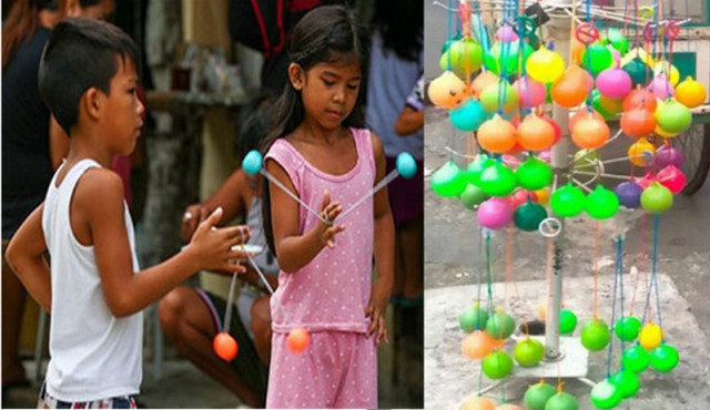 clackers in Tagalog